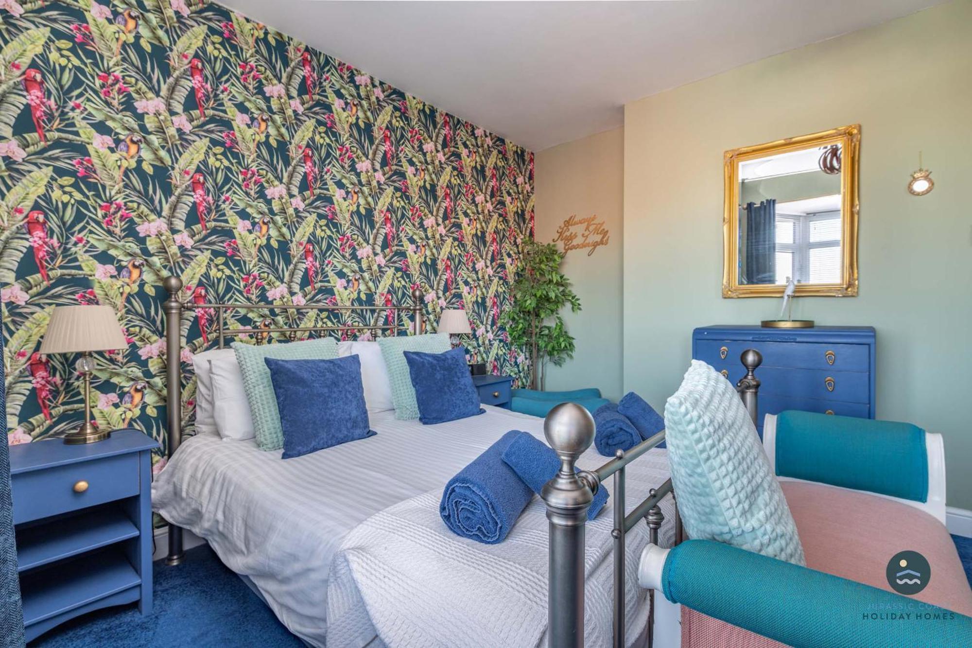 Awey - Near Harbour * Weymouth